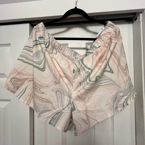 Old Navy Oil Slick Active Shorts NWT - Picture 1 of 4